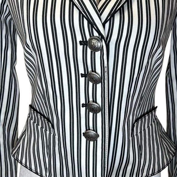 Club Monaco - Cropped Striped Blazer w/ Silver Buttons - Size 2, Black, White - Picture 7 of 17